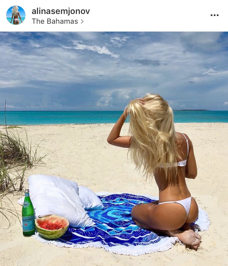 bikini body goals beach photoshoot allthestufficareabout