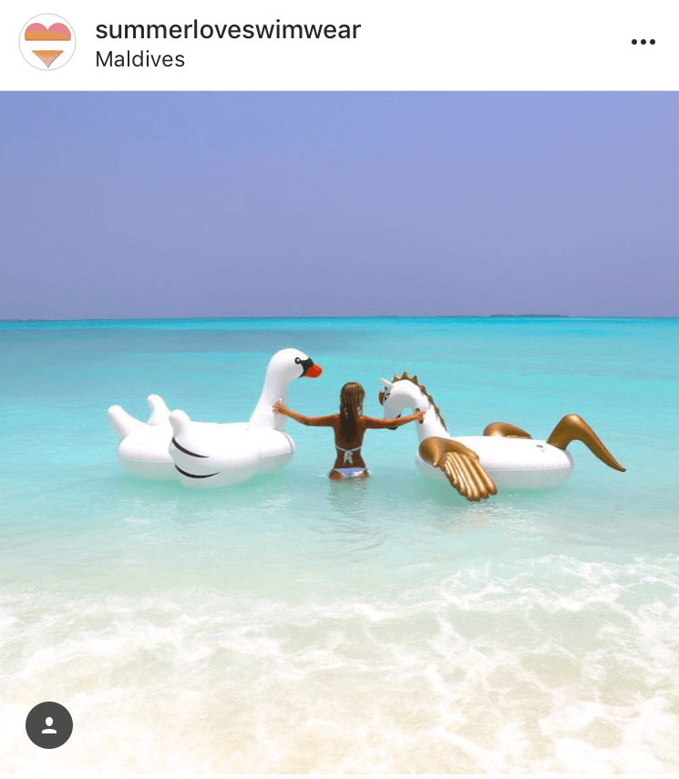 Maldives floatie photo ideas
