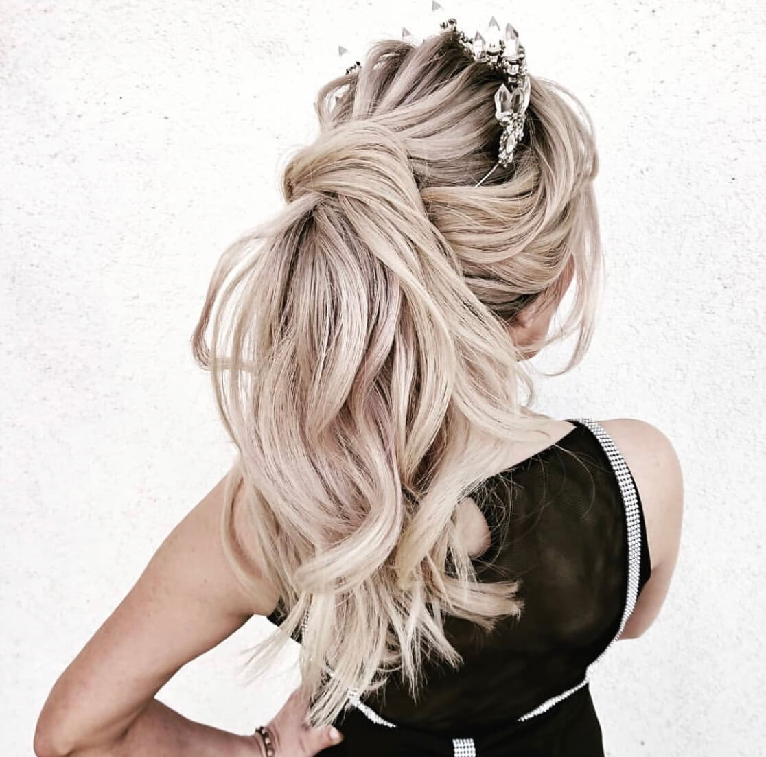 blonde hairstyle party ideas long