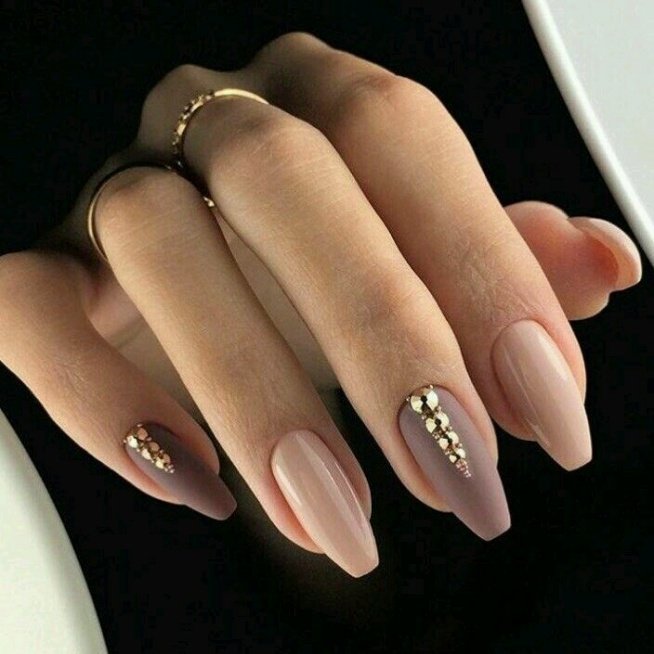 summer nails color nude