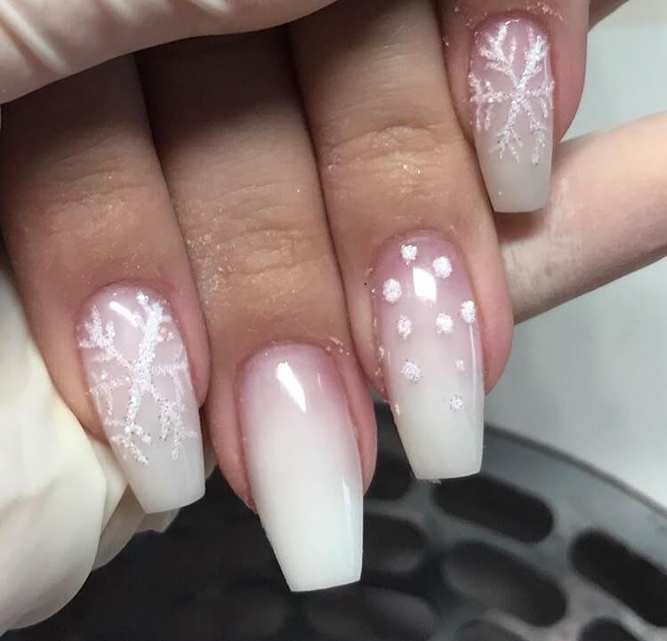 snow nails christmas winter manicure acrylic